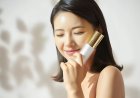 Japanese vs Korean Skincare Routine: What’s the Best Skincare Trend in '25?