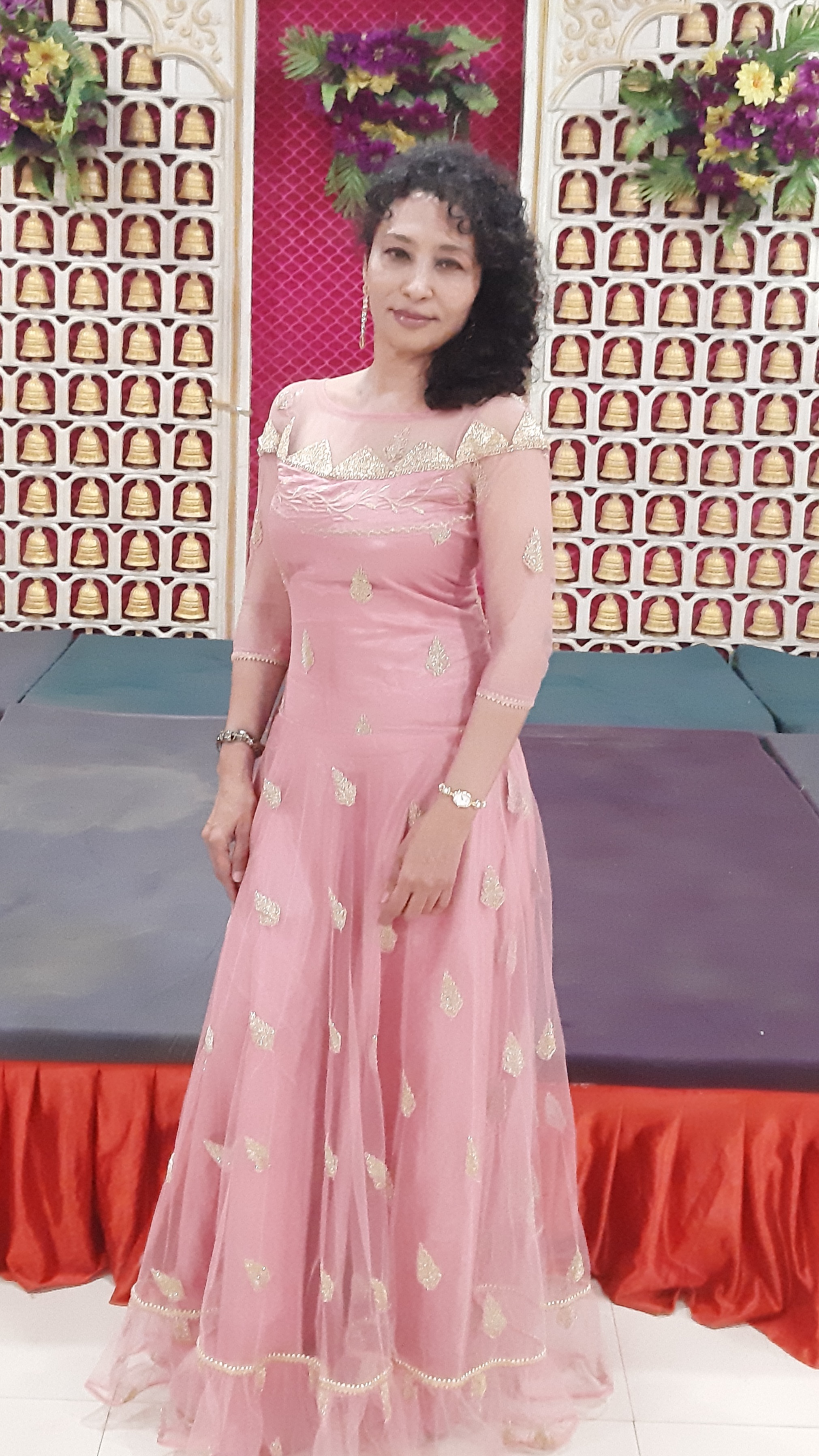 Epitome of Indian beauty: Myna Mahila Foundation members wear saree to the  royal wedding - The Economic Times